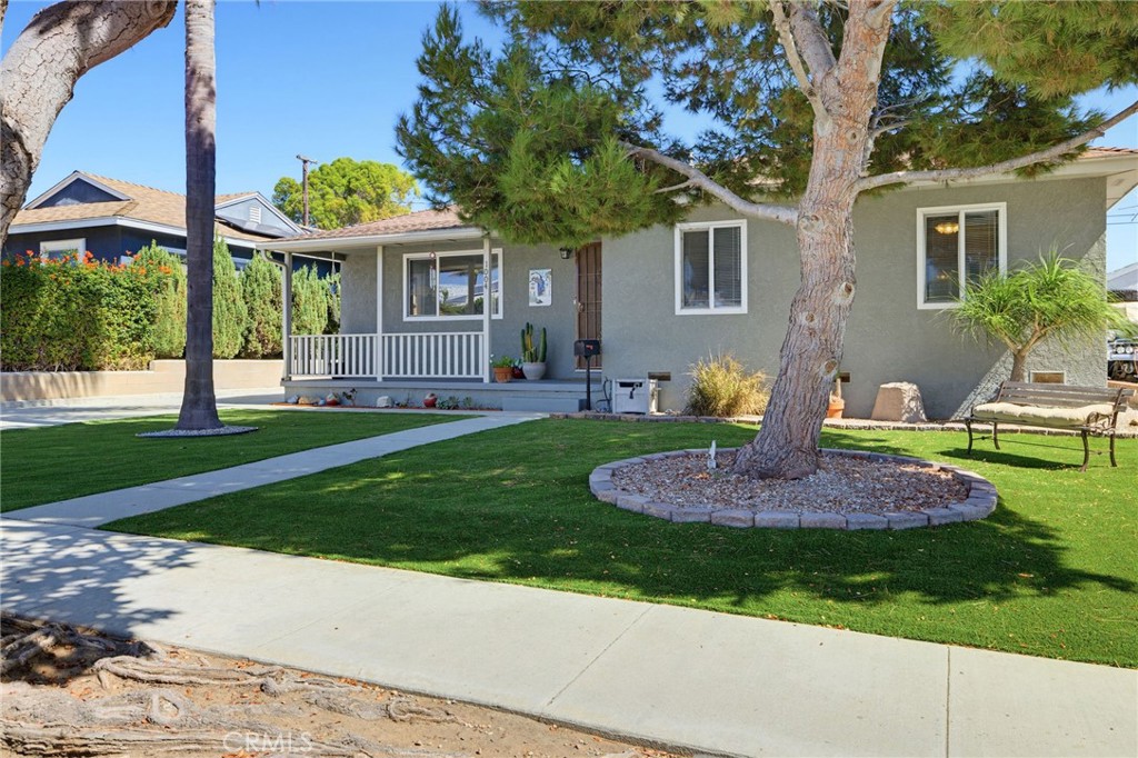 1004 Firmona Property Photo 1