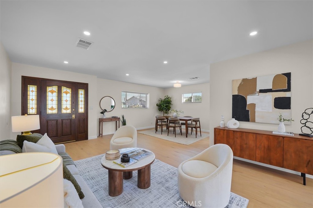 5206 Ruby Street Property Photo 2
