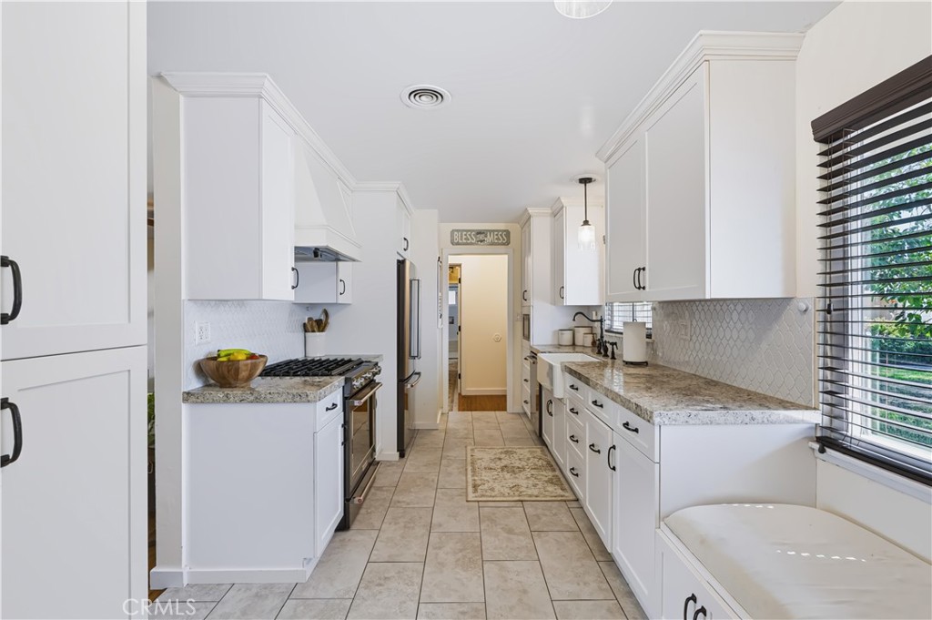 6623 Evelyn Property Photo 5