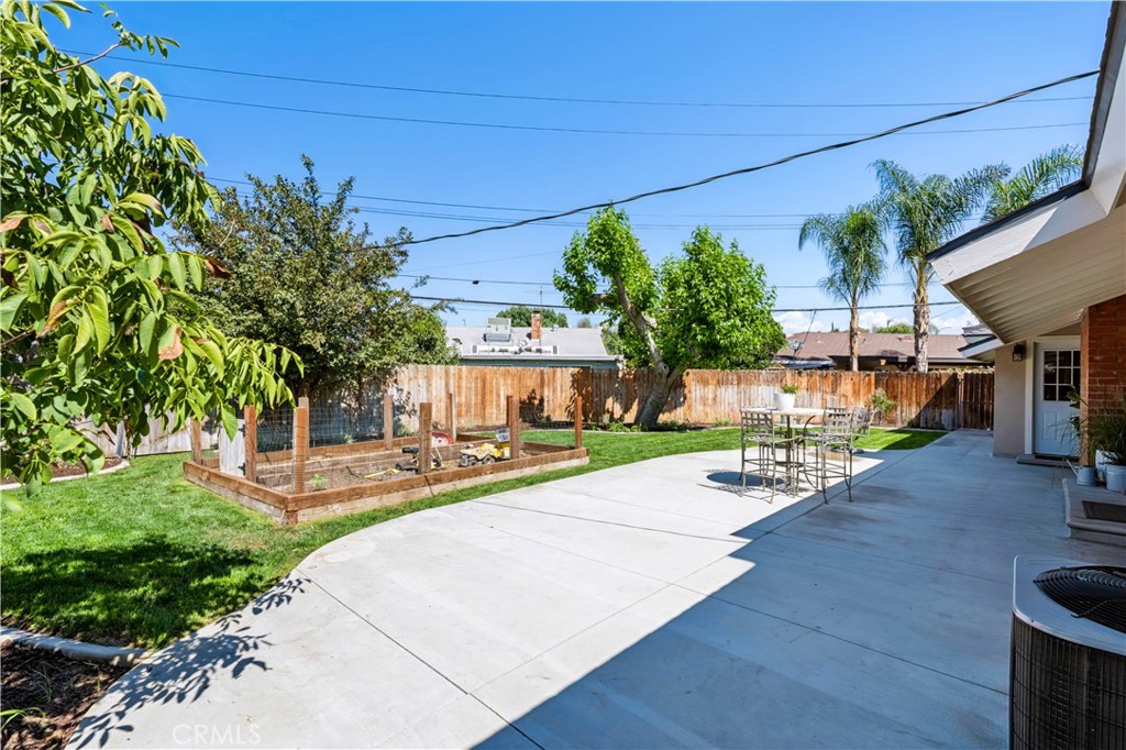 6623 Evelyn Property Photo 22