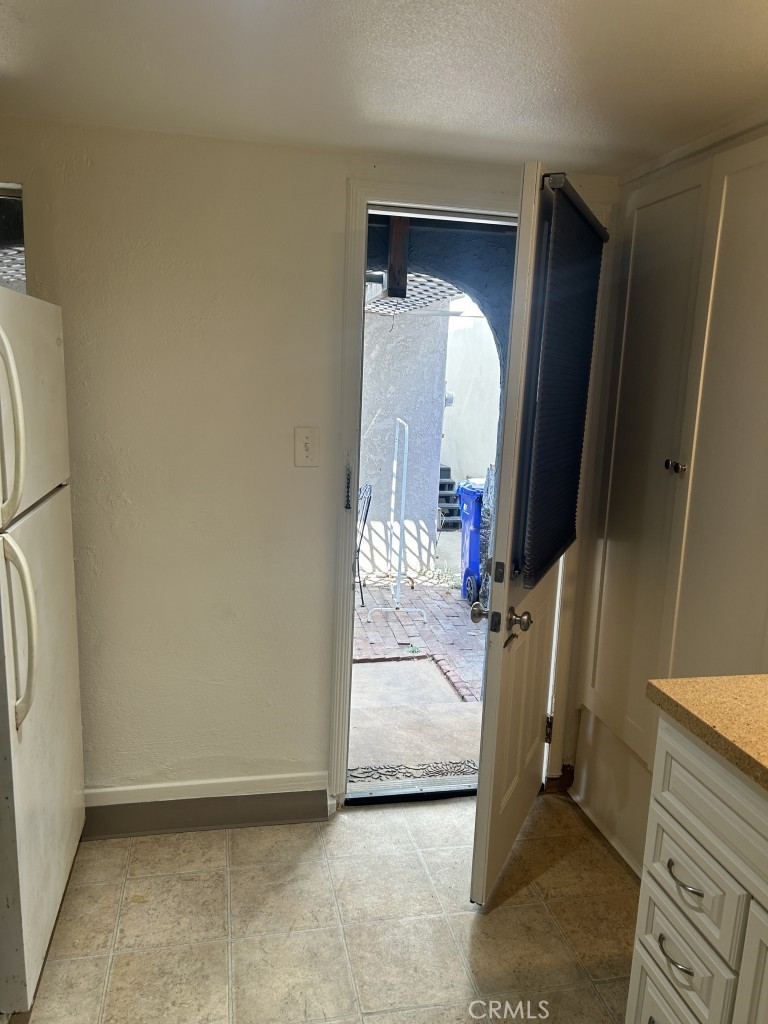 323 35th Property Photo 20