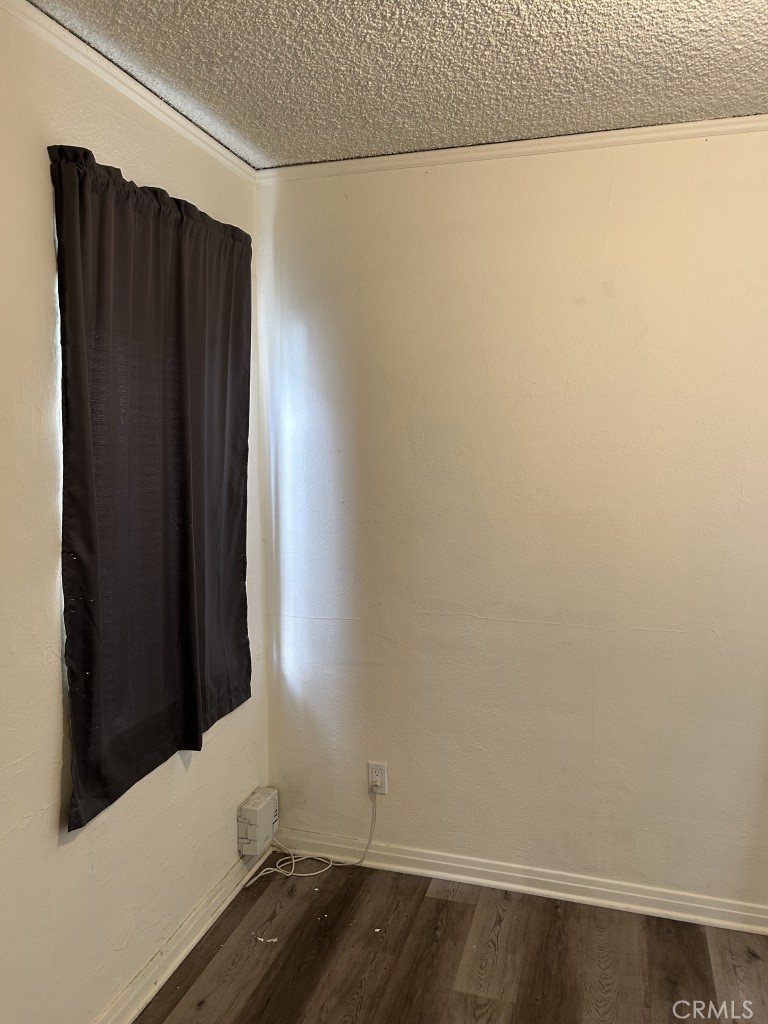323 35th Property Photo 28