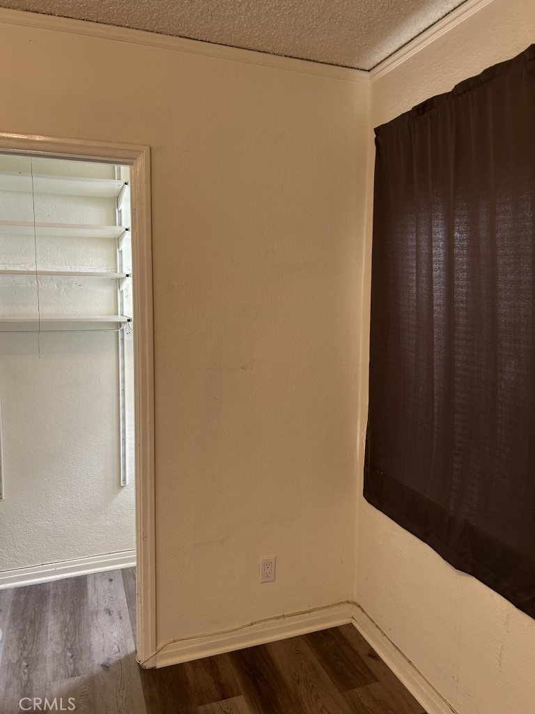 323 35th Property Photo 33