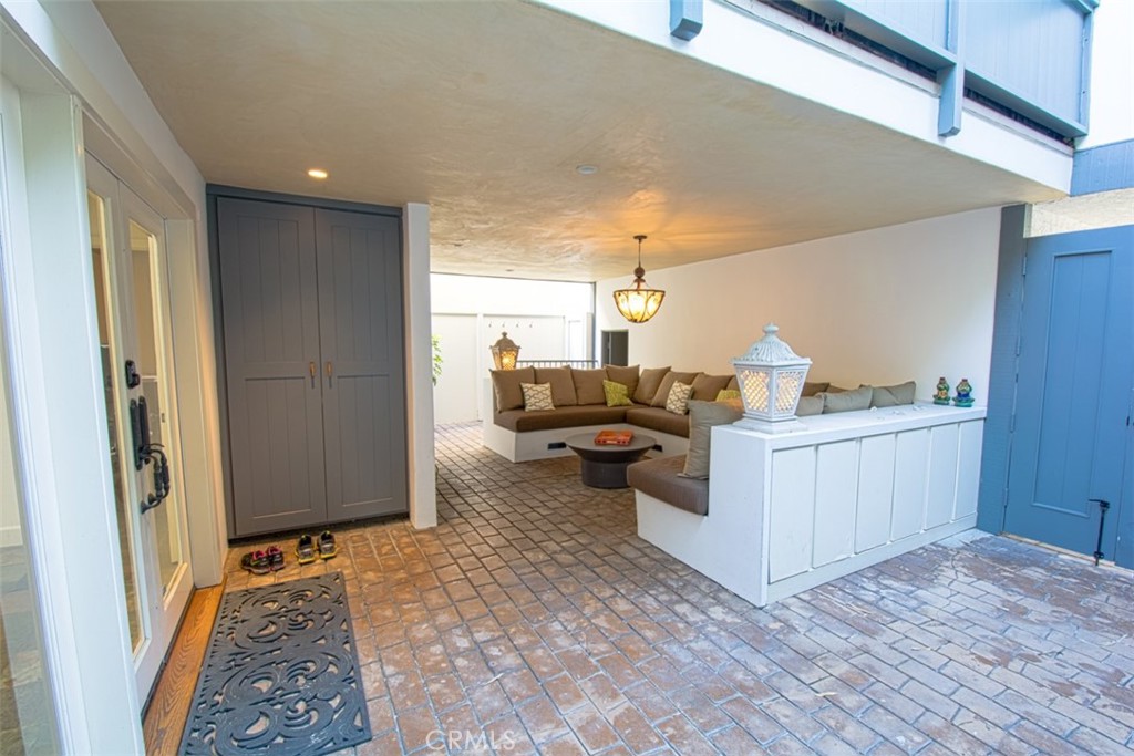 408 6th Property Photo 28