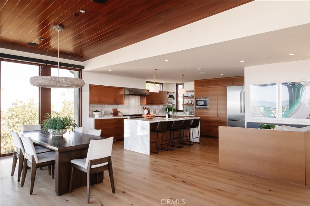 2215 Manhattan Avenue Property Photo 12
