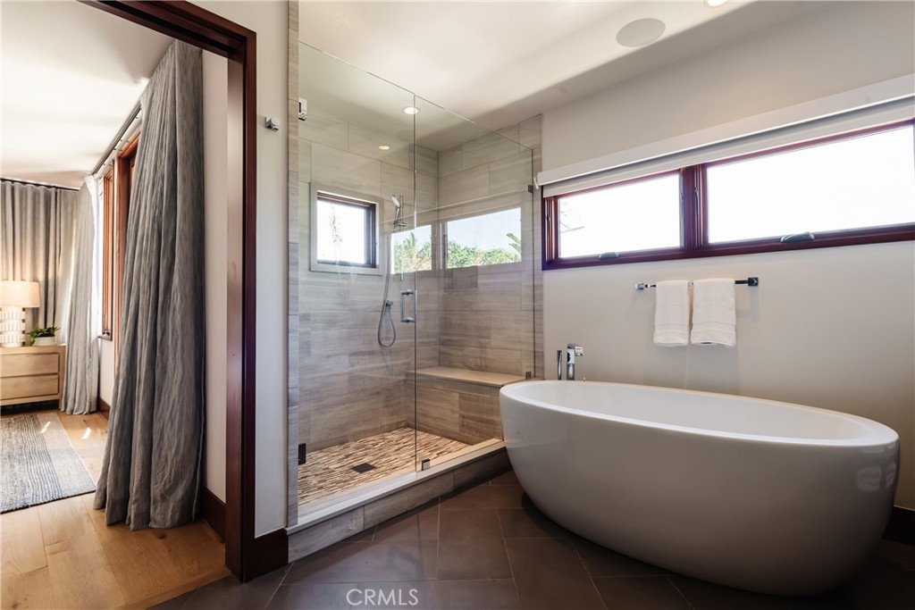 2215 Manhattan Avenue Property Photo 33