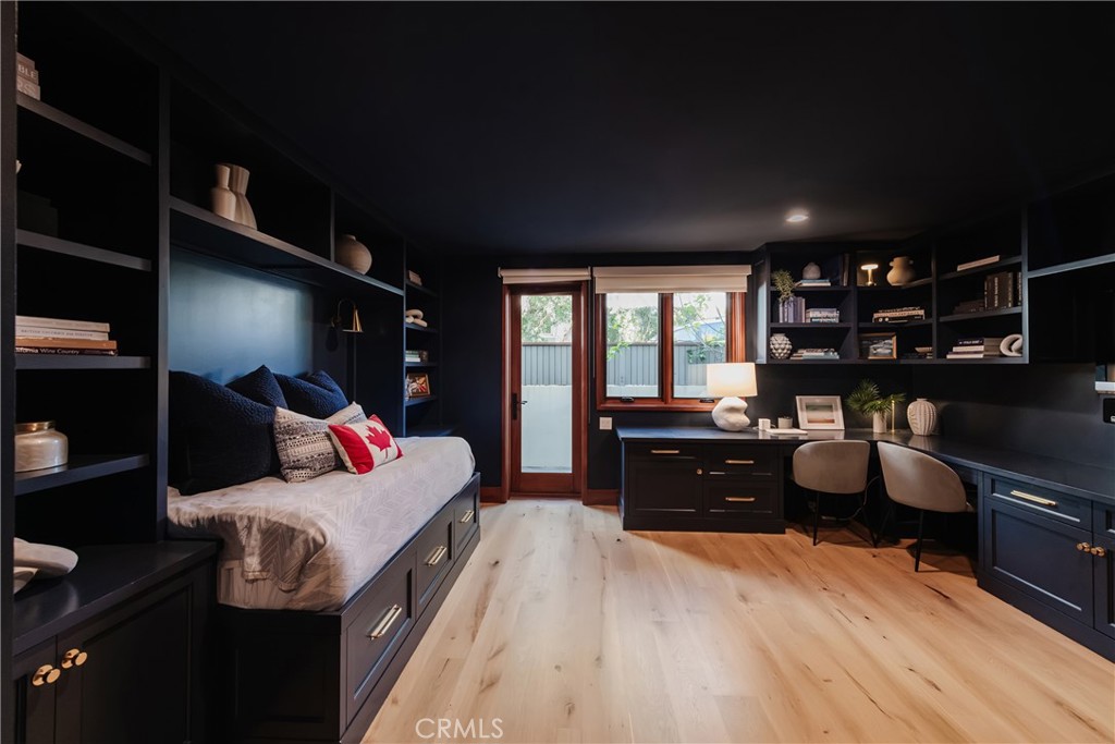 2215 Manhattan Avenue Property Photo 43
