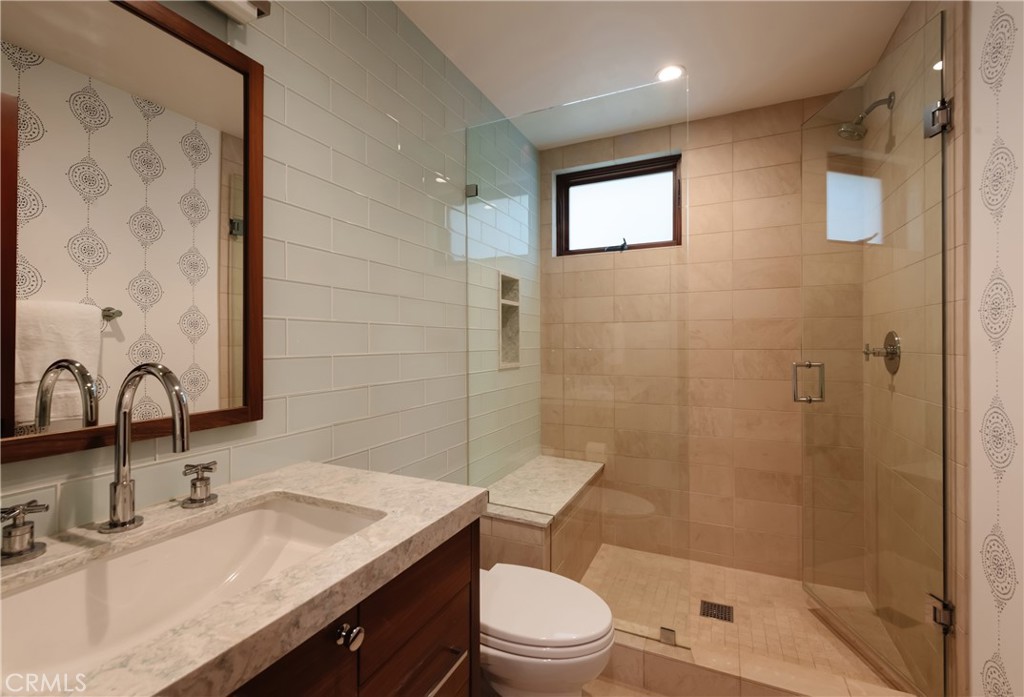 2215 Manhattan Avenue Property Photo 46