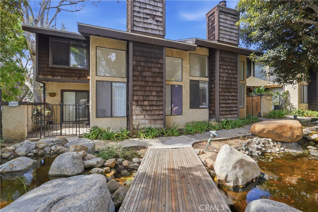 3659 Country Club B Property Photo 1