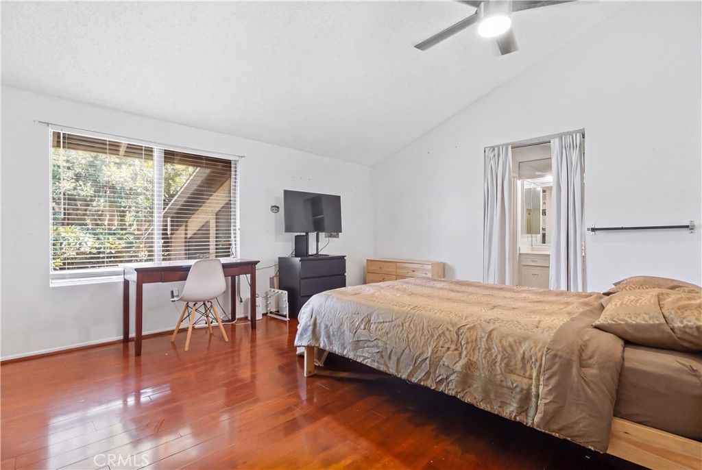3659 Country Club B Property Photo 8