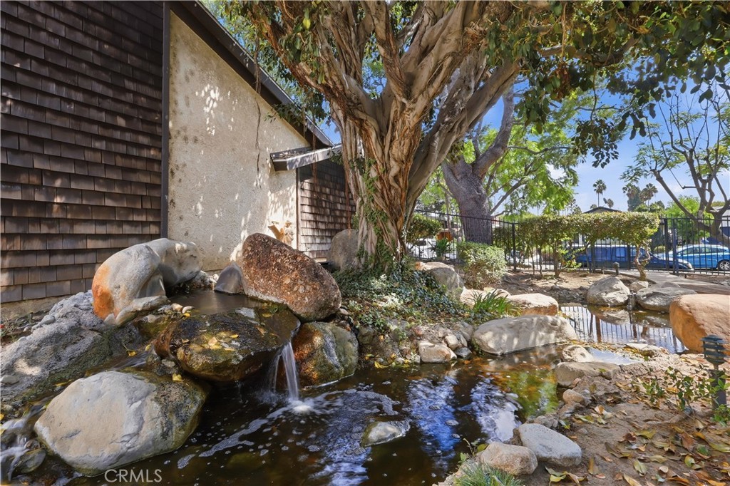 3659 Country Club B Property Photo 21