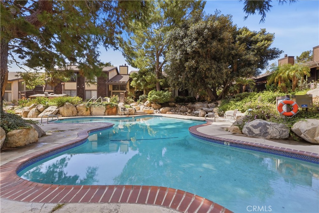 3659 Country Club B Property Photo 23