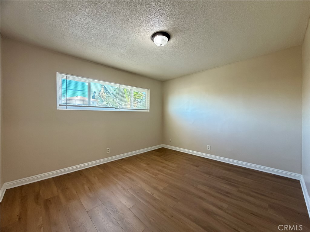 12915 Doty Avenue C Property Photo 10