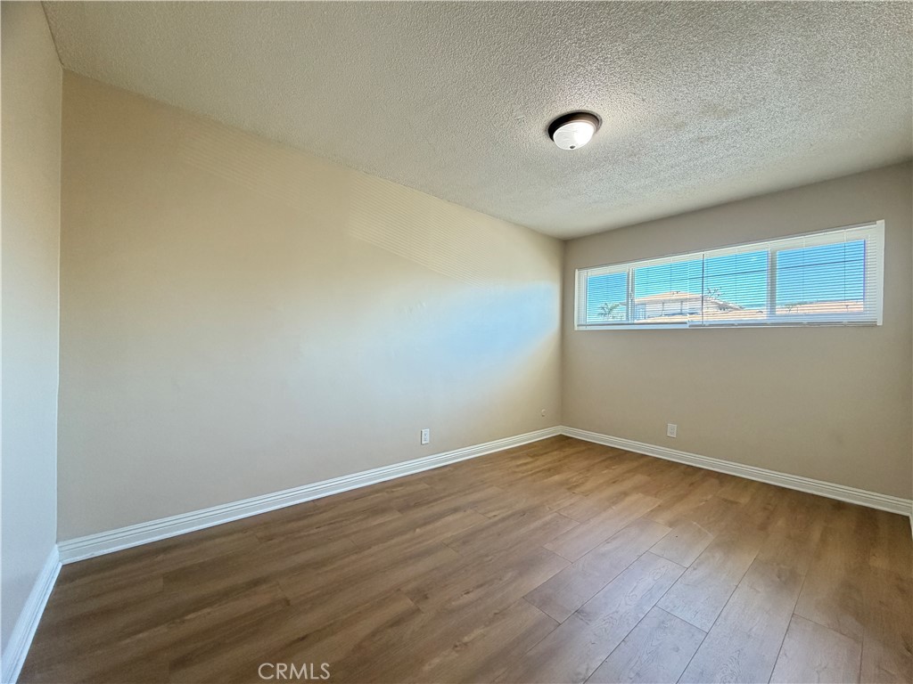 12915 Doty Avenue C Property Photo 12