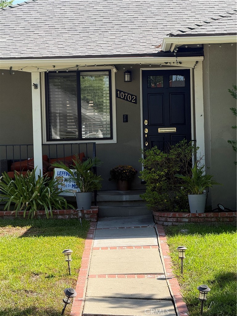 10702 Homeland Avenue Property Photo 2