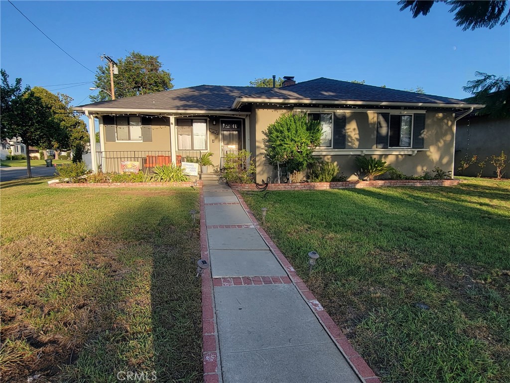 10702 Homeland Avenue Property Photo 5