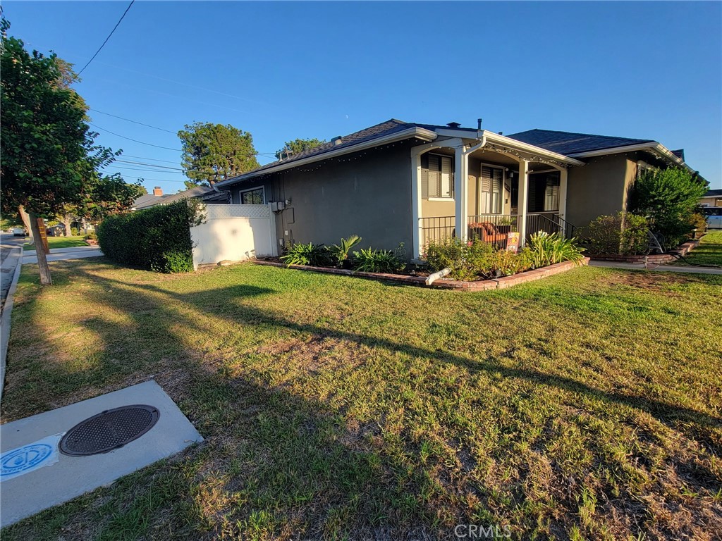 10702 Homeland Avenue Property Photo 7