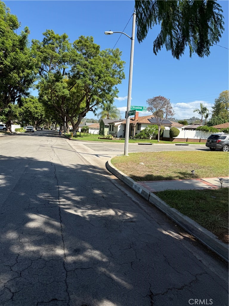 10702 Homeland Avenue Property Photo 12