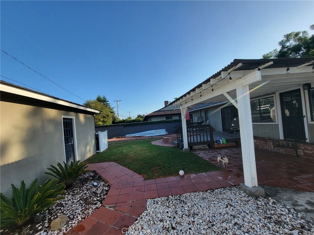 10702 Homeland Avenue Property Photo 14