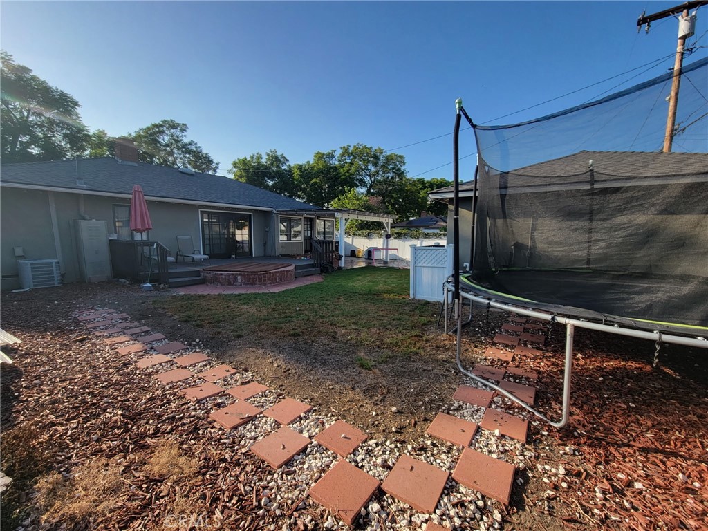 10702 Homeland Avenue Property Photo 15