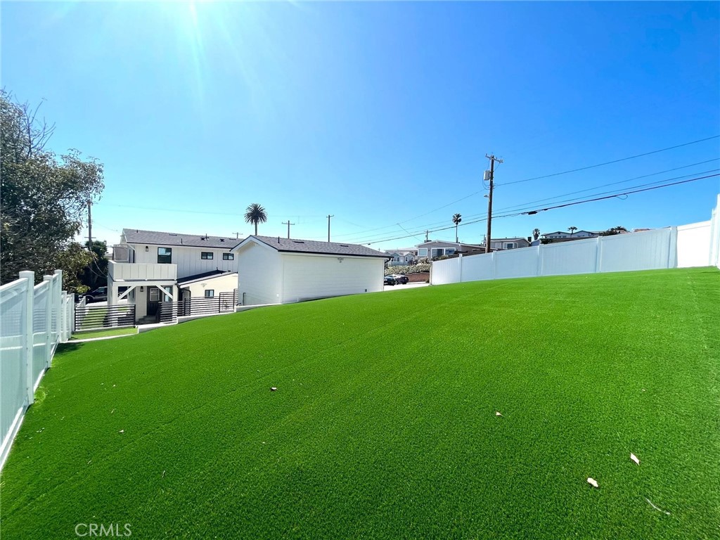 624 W 38th Street A Property Photo 20