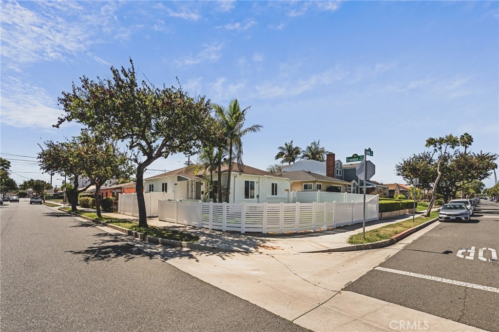 16903 Freeman Avenue Property Photo 1