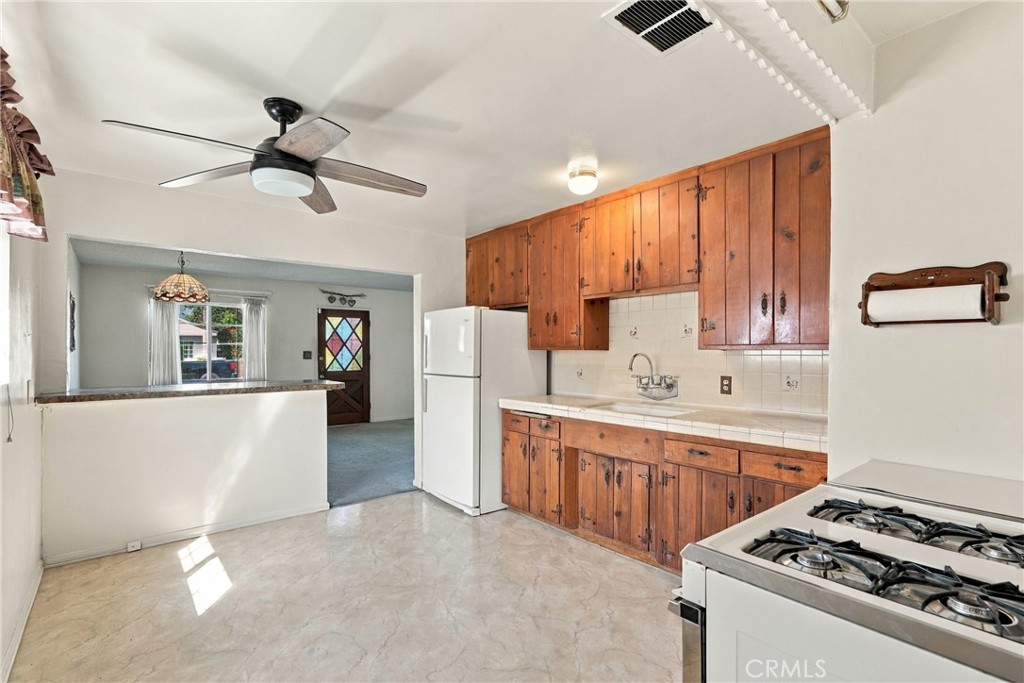 5154 W 134th Place Property Photo 3