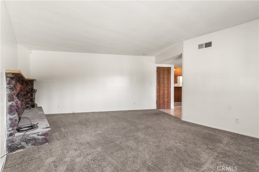 2346 253rd Property Photo 5