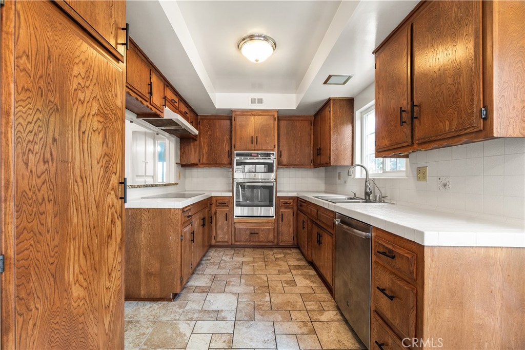 2346 253rd Property Photo 8