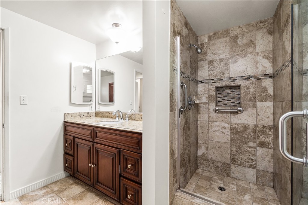 2346 253rd Property Photo 10