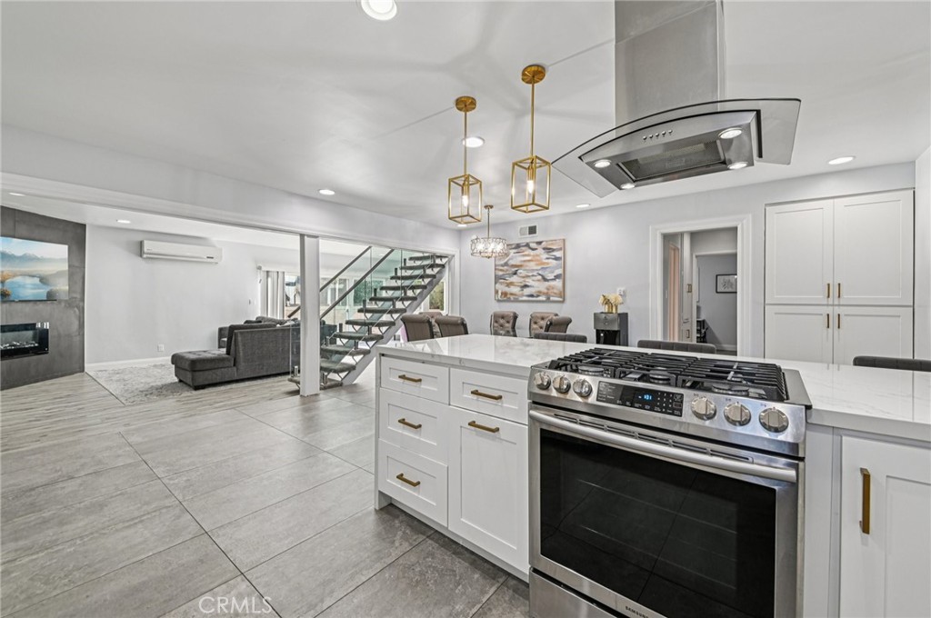2120 Ronsard Road Property Photo 2