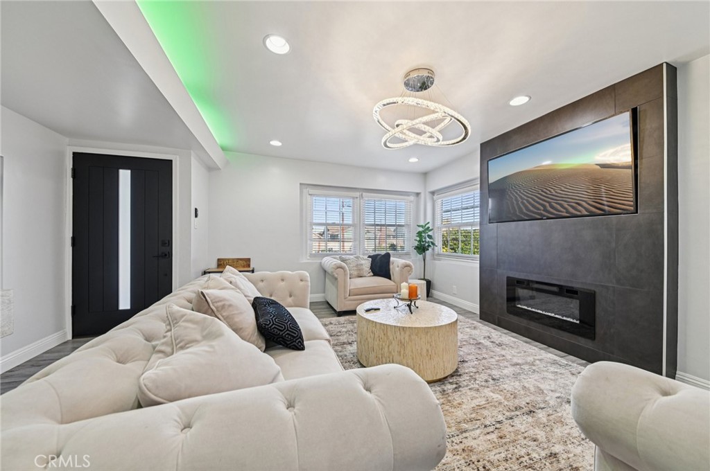 2120 Ronsard Road Property Photo 8