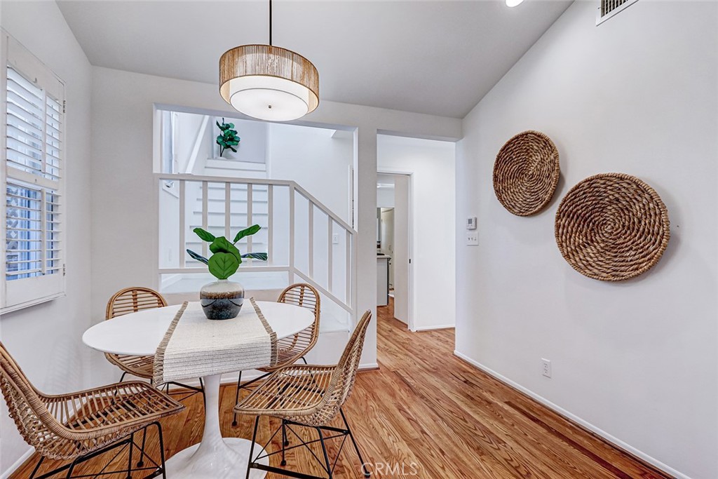 2328 Beach Avenue Property Photo 14