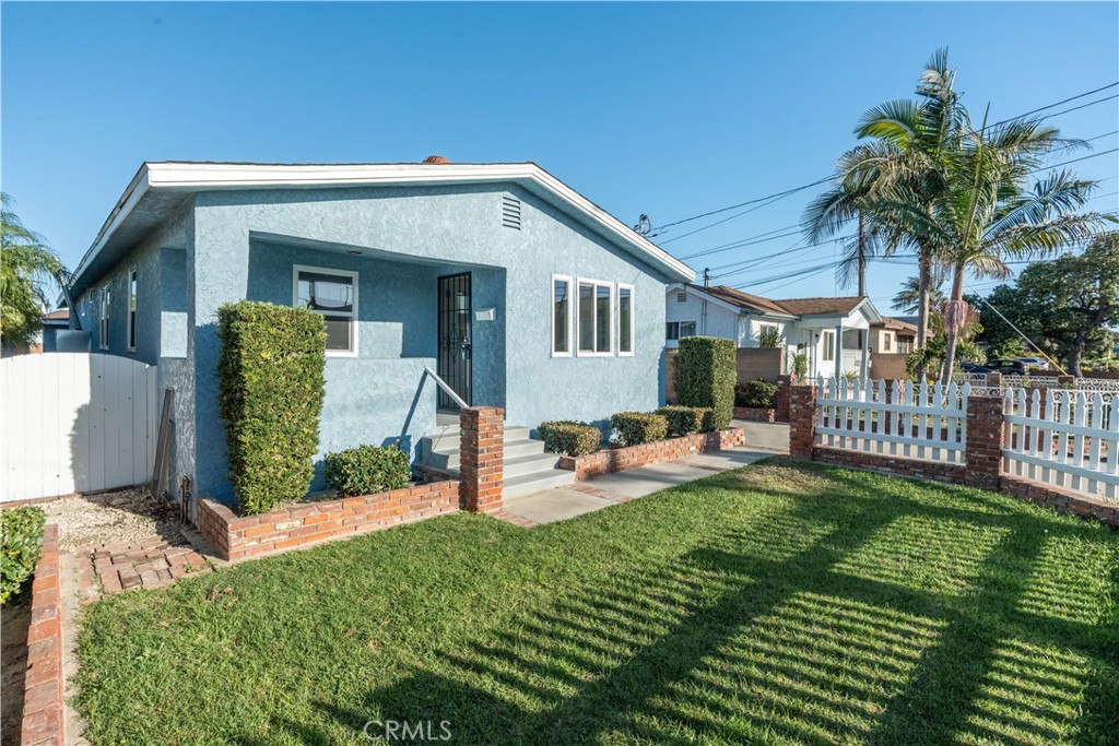 21726 Dolores Street Property Photo 2