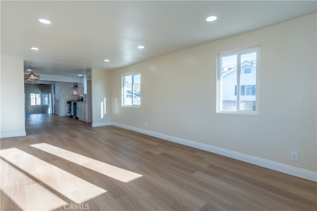 21726 Dolores Street Property Photo 4
