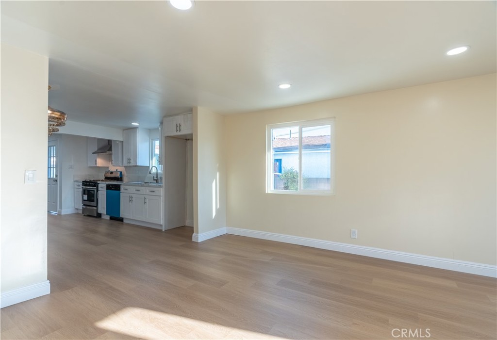 21726 Dolores Street Property Photo 7