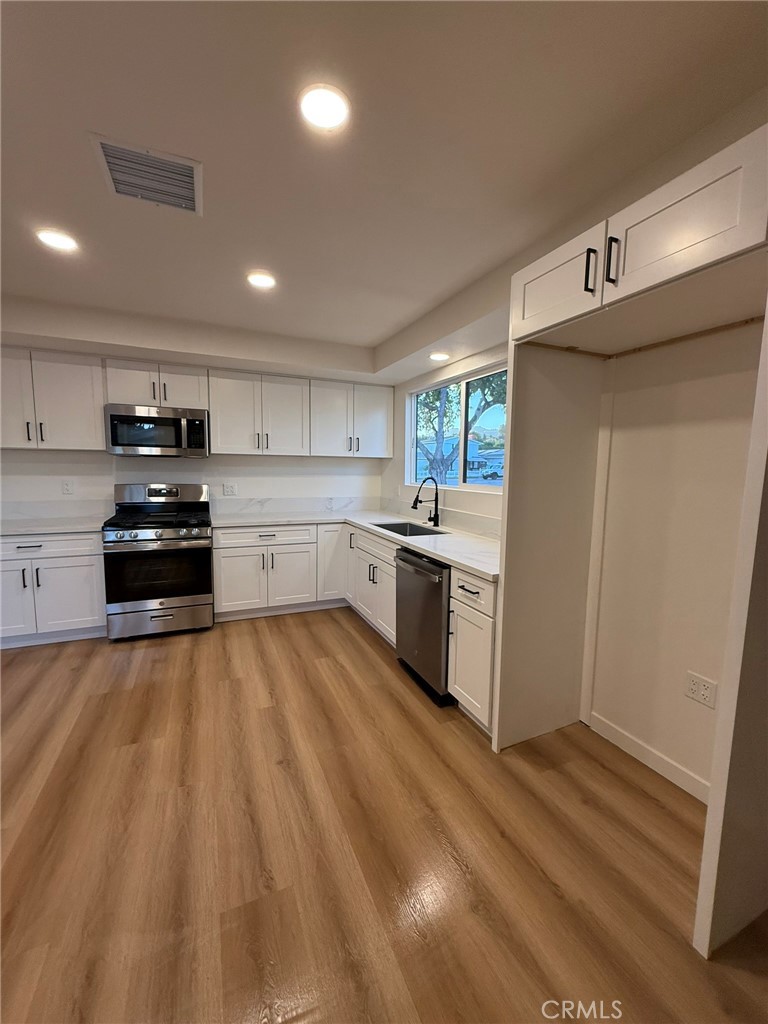 16956 Halsey St Property Photo 6
