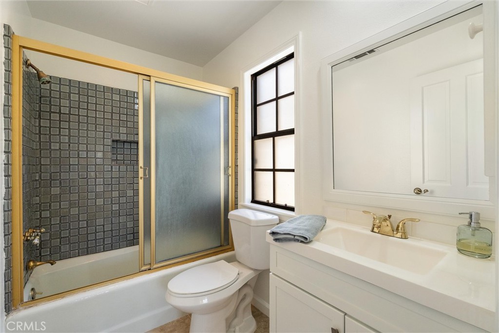 583 36th Street Property Photo 21