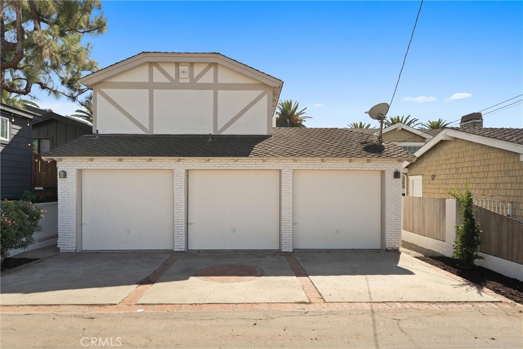 583 36th Street Property Photo 32