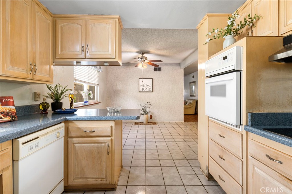 19708 Dalfsen Avenue Property Photo 8