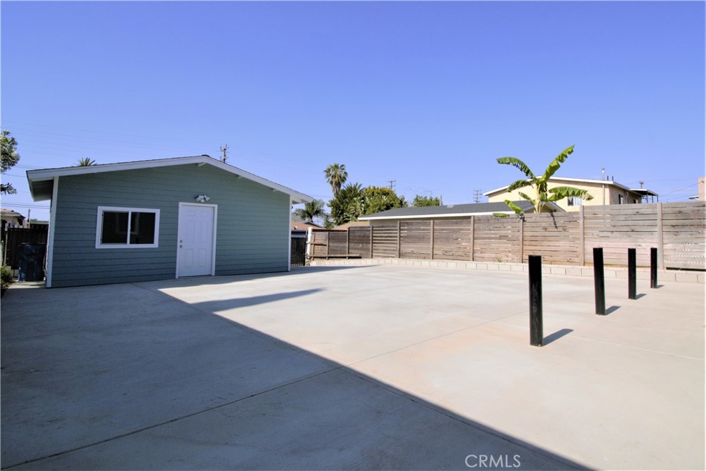 658 W Sepulveda Street Property Photo 6