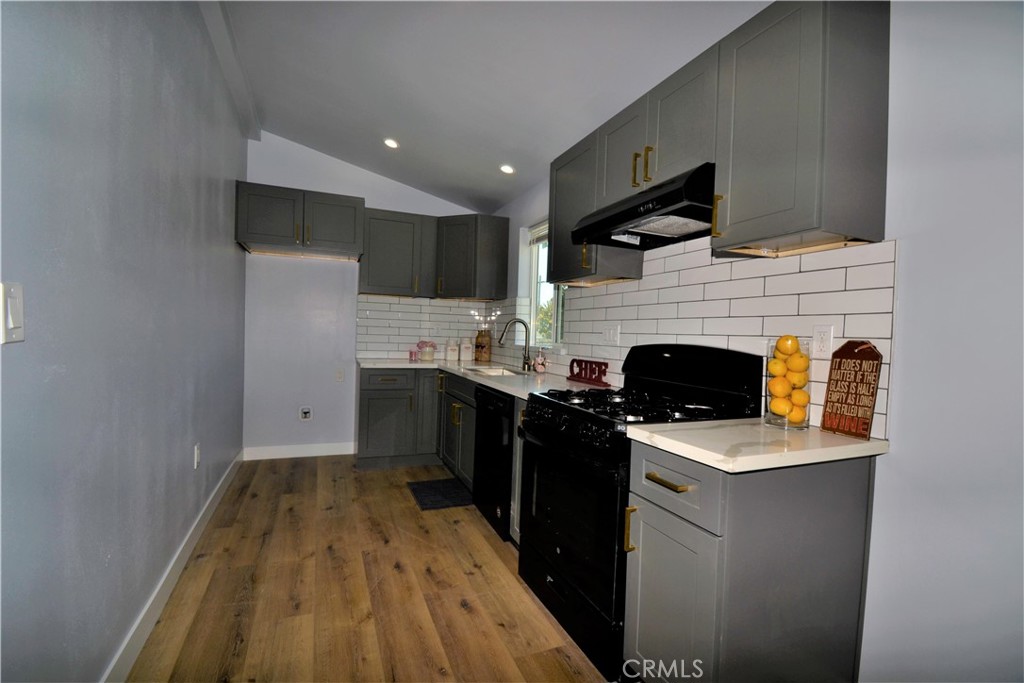 658 W Sepulveda Street Property Photo 15