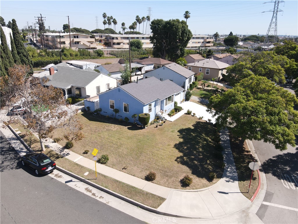 12902 S Berendo Property Photo 7