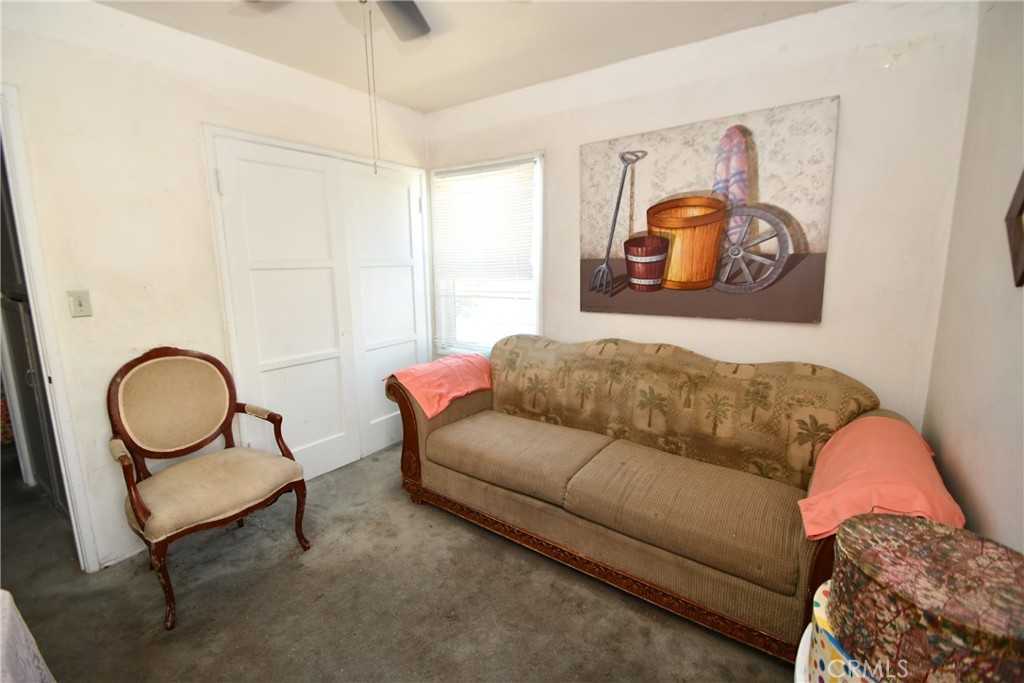 12902 S Berendo Property Photo 10
