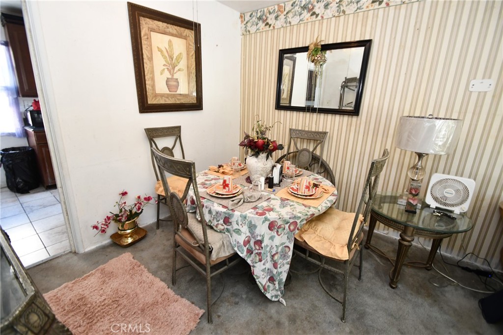 12902 S Berendo Property Photo 18
