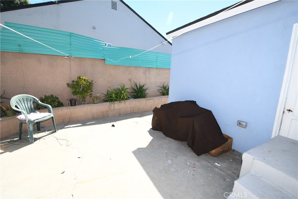 12902 S Berendo Property Photo 22