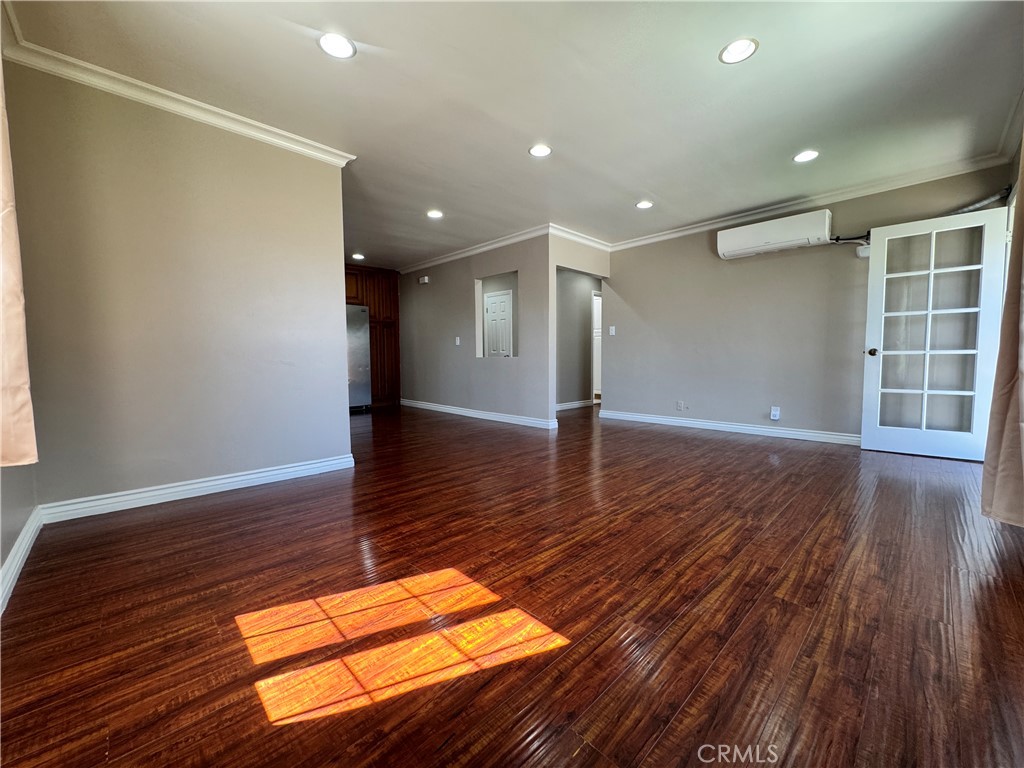 17104 La Salle Property Photo 3