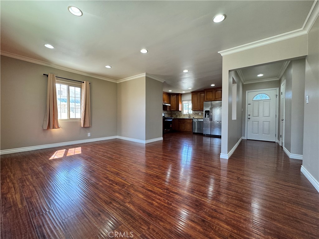 17104 La Salle Property Photo 4