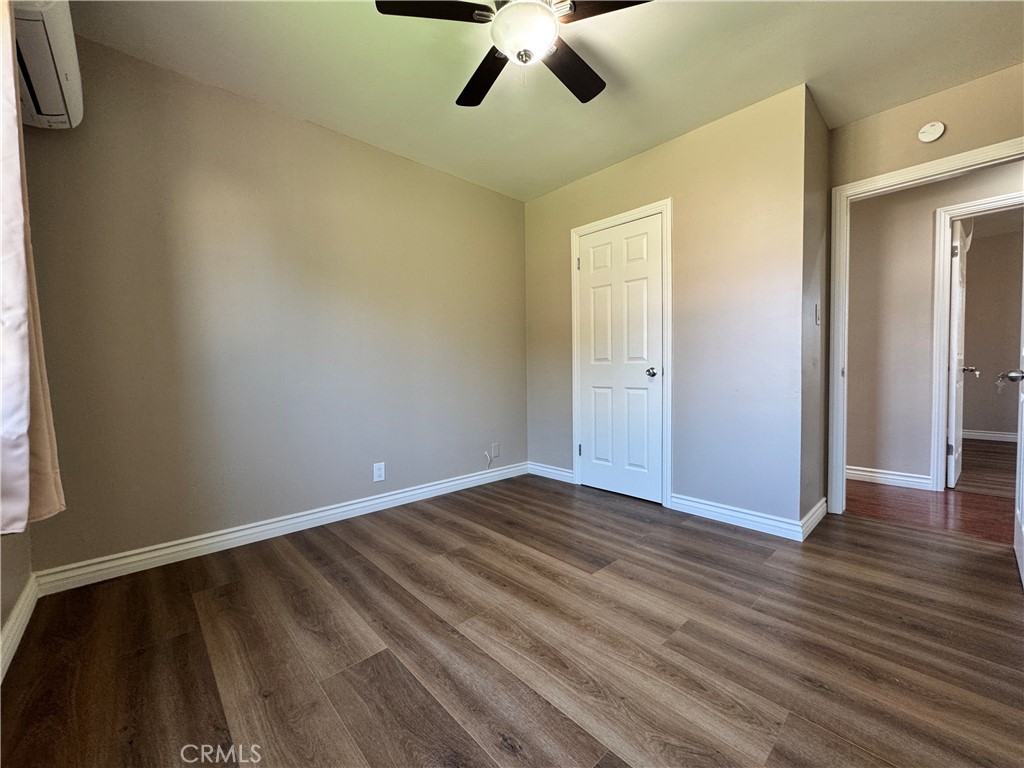 17104 La Salle Property Photo 13
