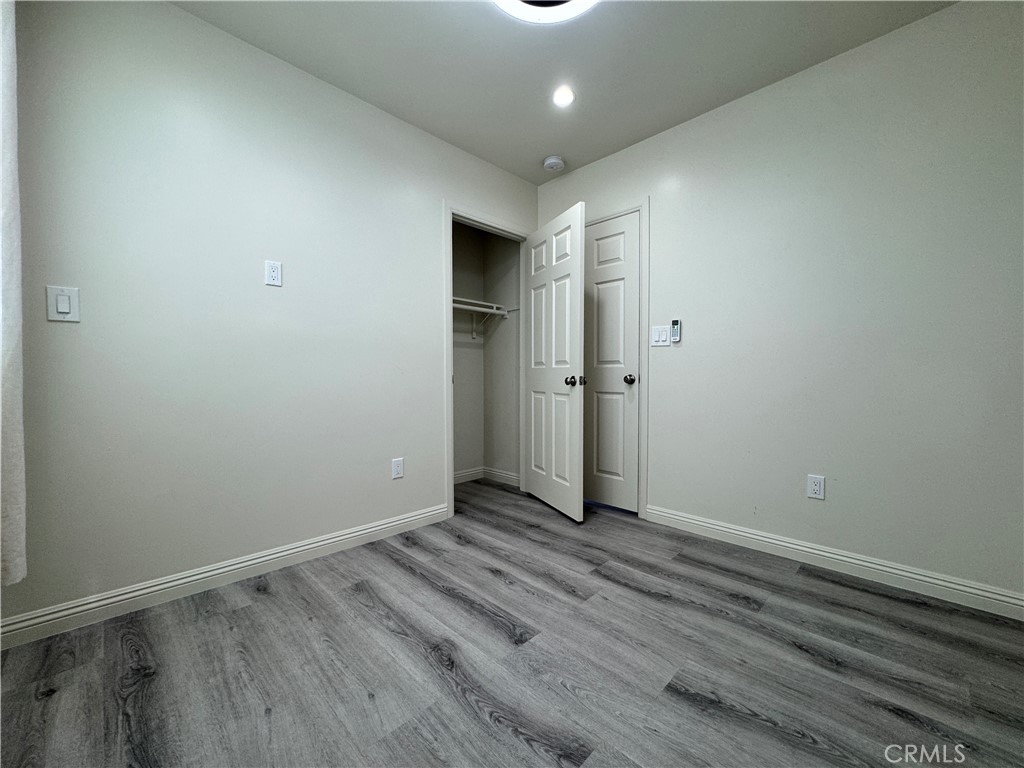 17104 La Salle B Property Photo 4